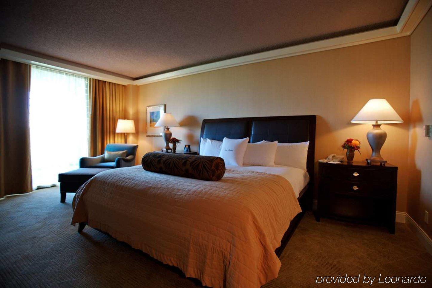 Doubletree By Hilton Seattle Airport Hotel