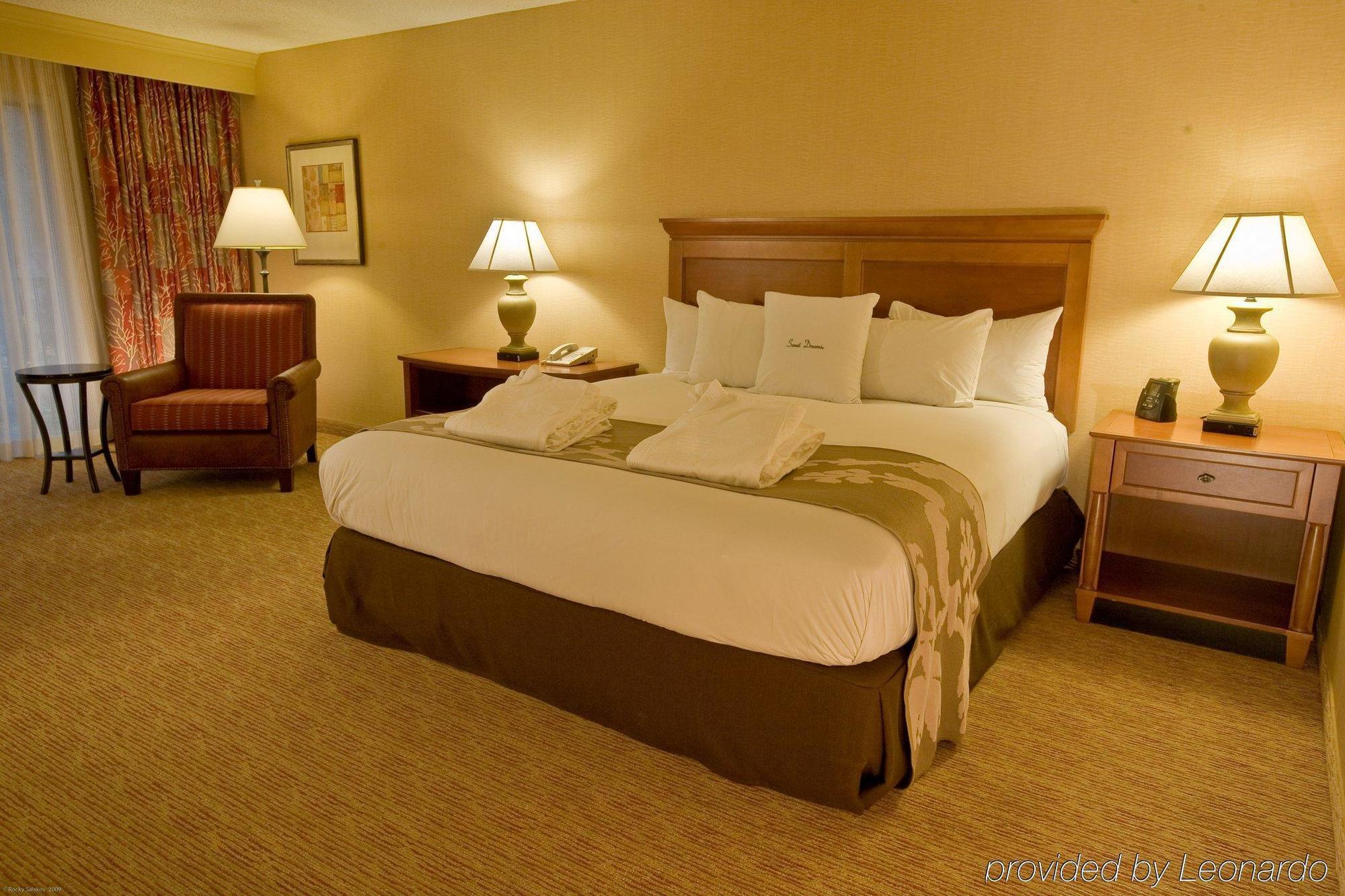 Doubletree By Hilton Seattle Airport Hotel 4*