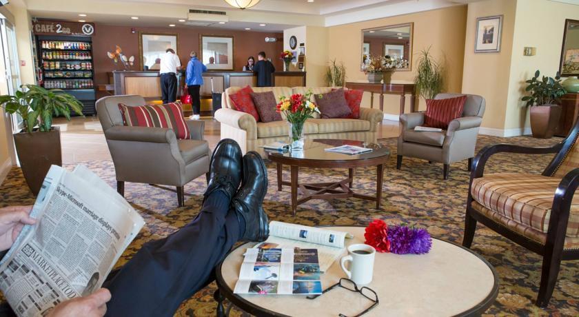 Hotel Red Lion Seattle Airport 3*