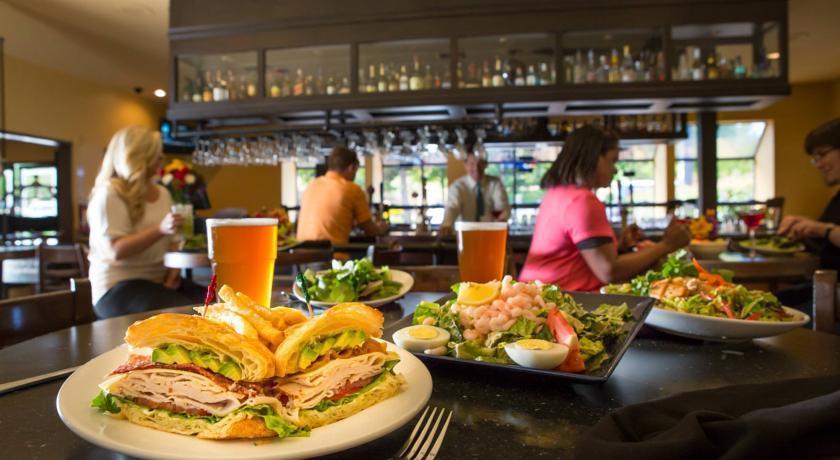 Hotel Red Lion Seattle Airport 3*