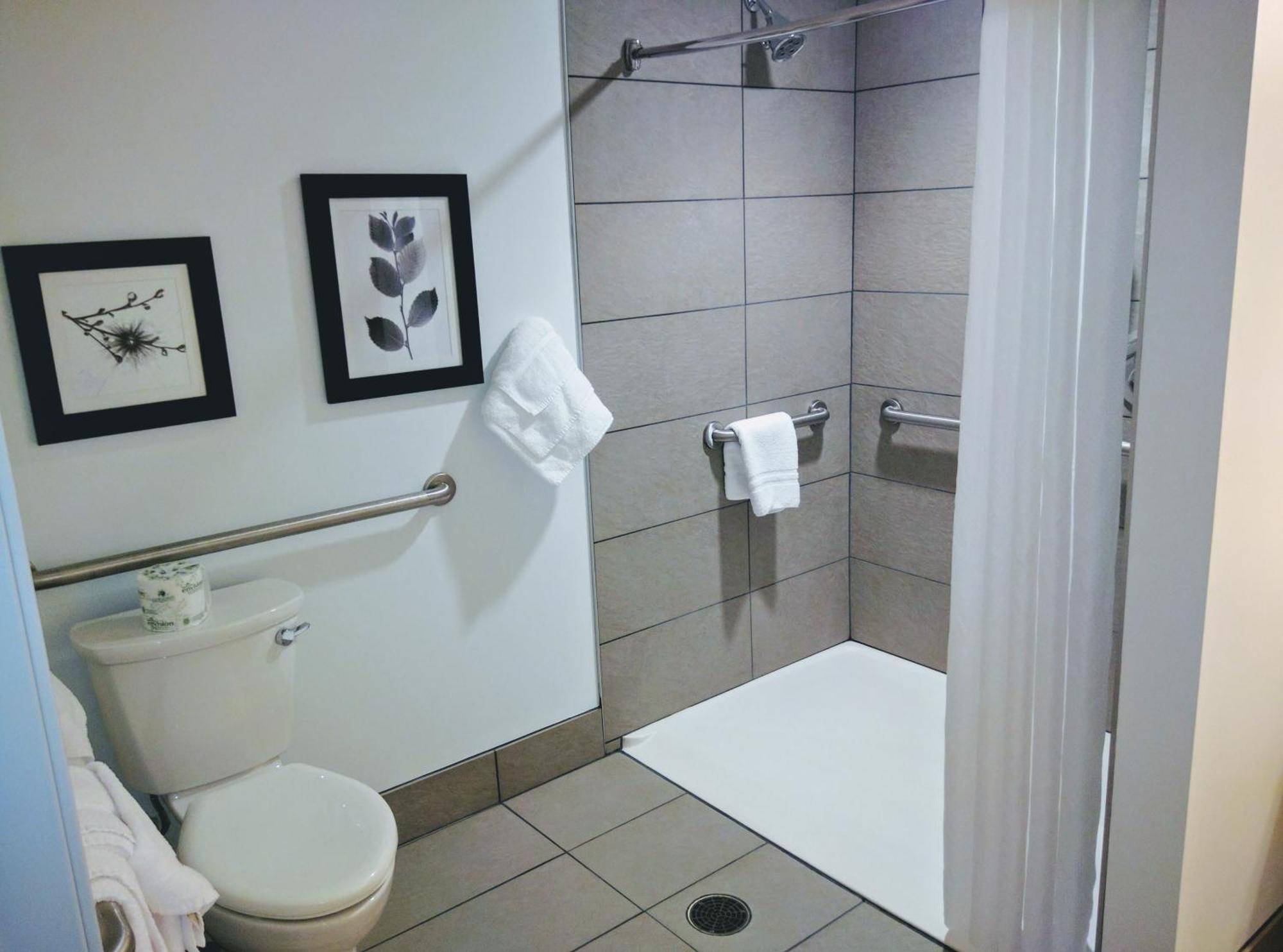Country & By Radisson, Seattle-tacoma International Airport, Wa Hotel SeaTac