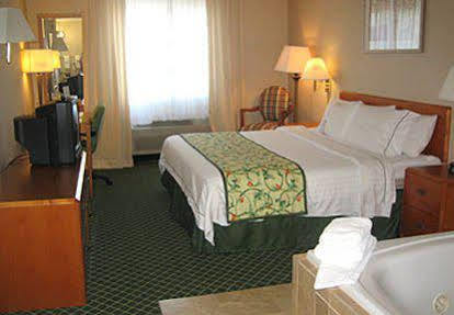 Fairfield By Marriott & Seattle Sea-tac Airport 3*