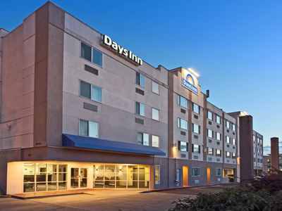 Days By Wyndham Airport Hotel SeaTac