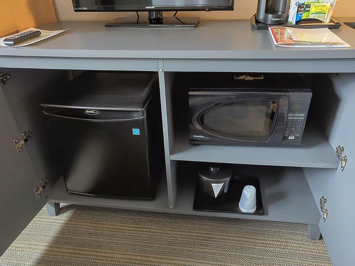 Hotel Country & By Radisson, Seattle-tacoma International Airport, Wa