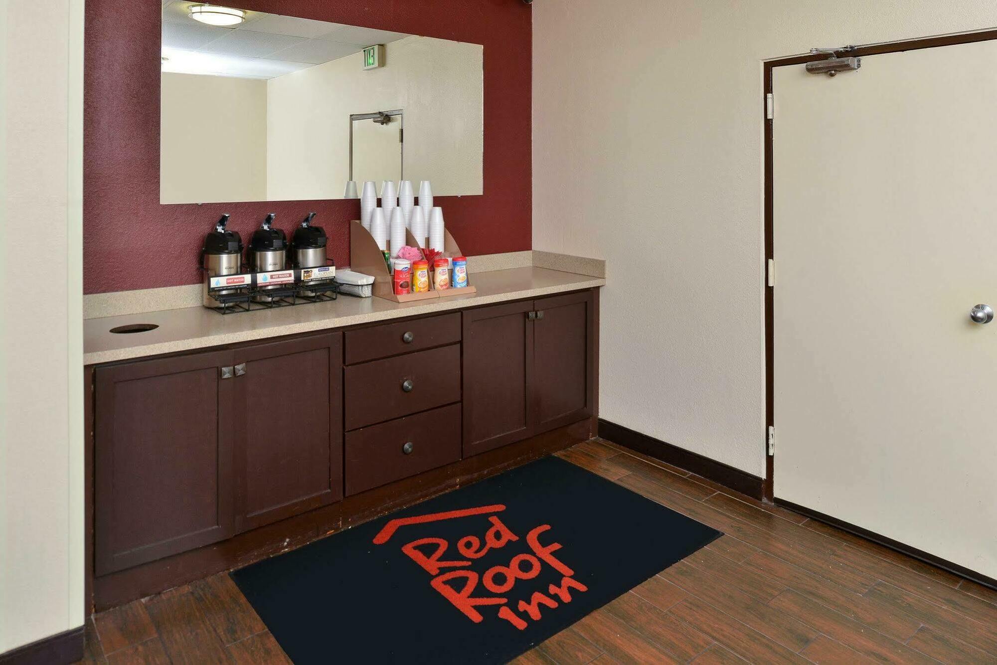 Motel Red Roof Seattle Airport - 2*