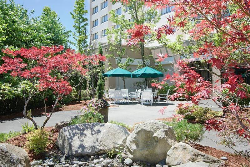 Radisson Seattle Airport 3*