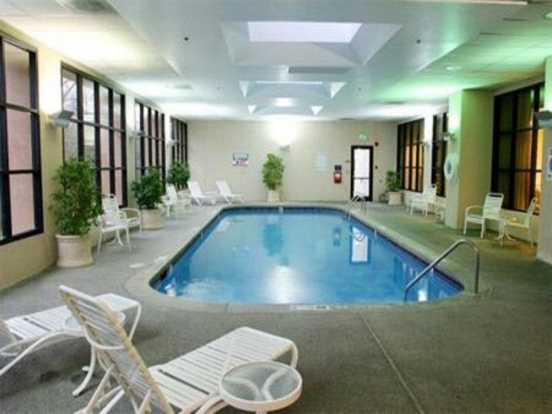 Radisson Seattle Airport 3*
