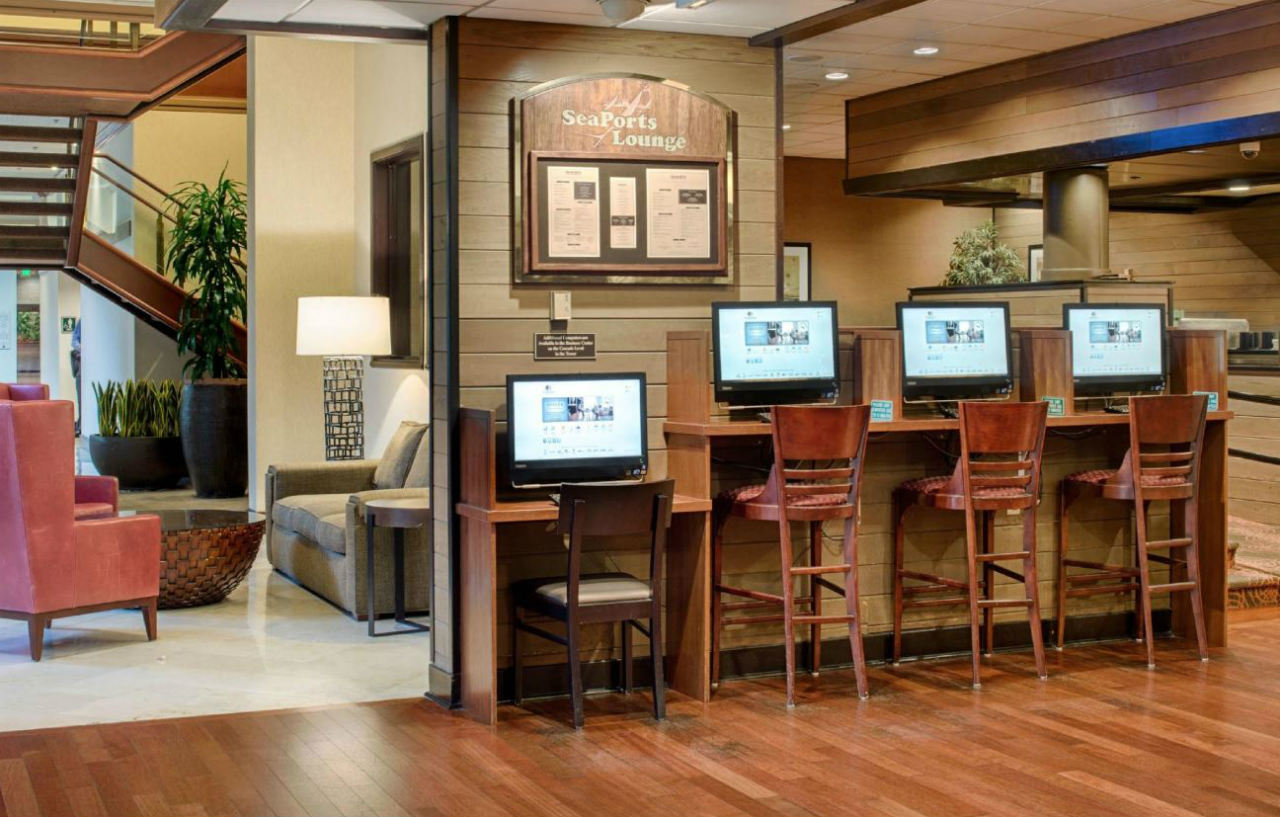 Doubletree By Hilton Seattle Airport Hotel 4*