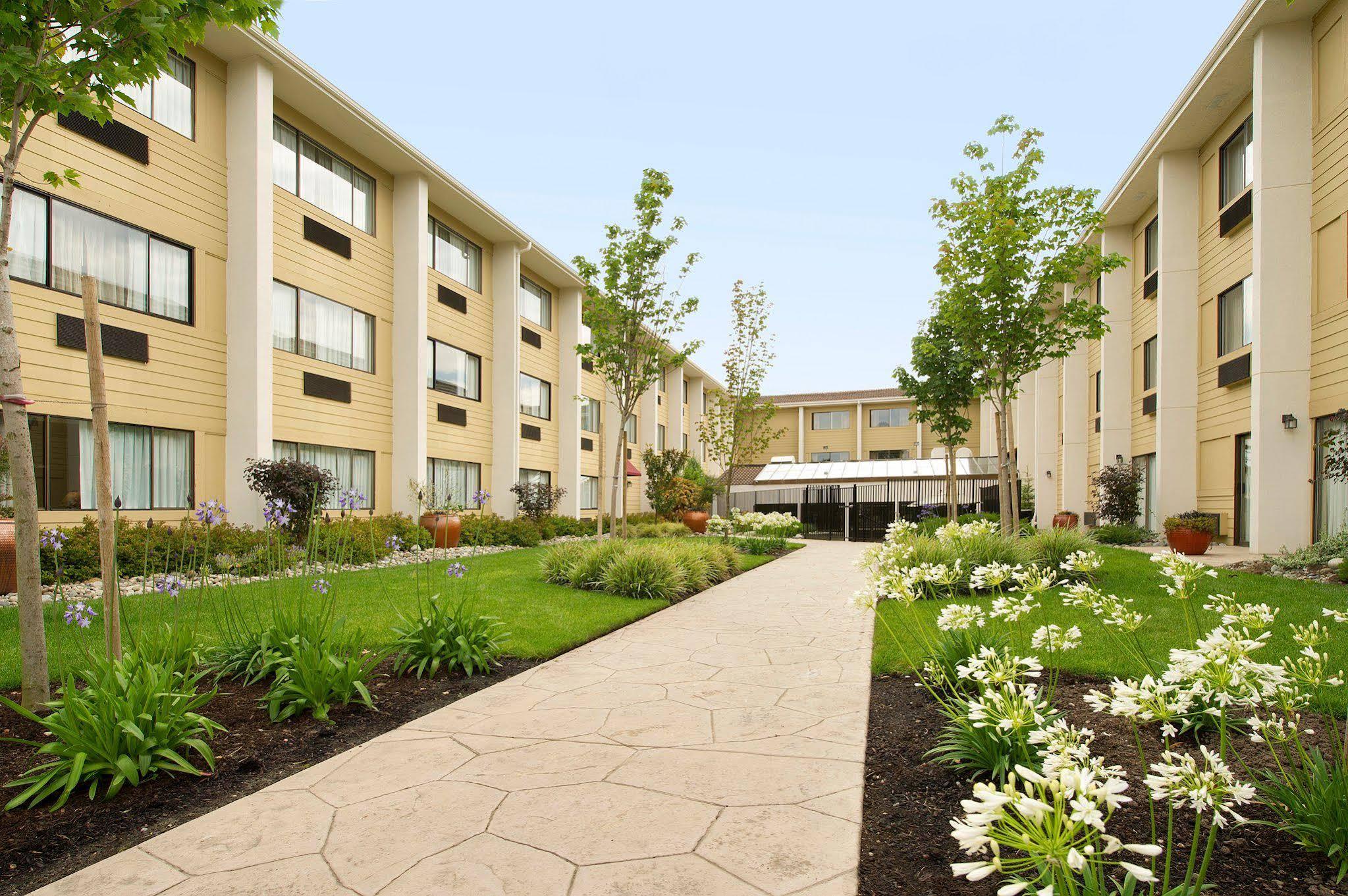 Western Seattle Airport Hotel