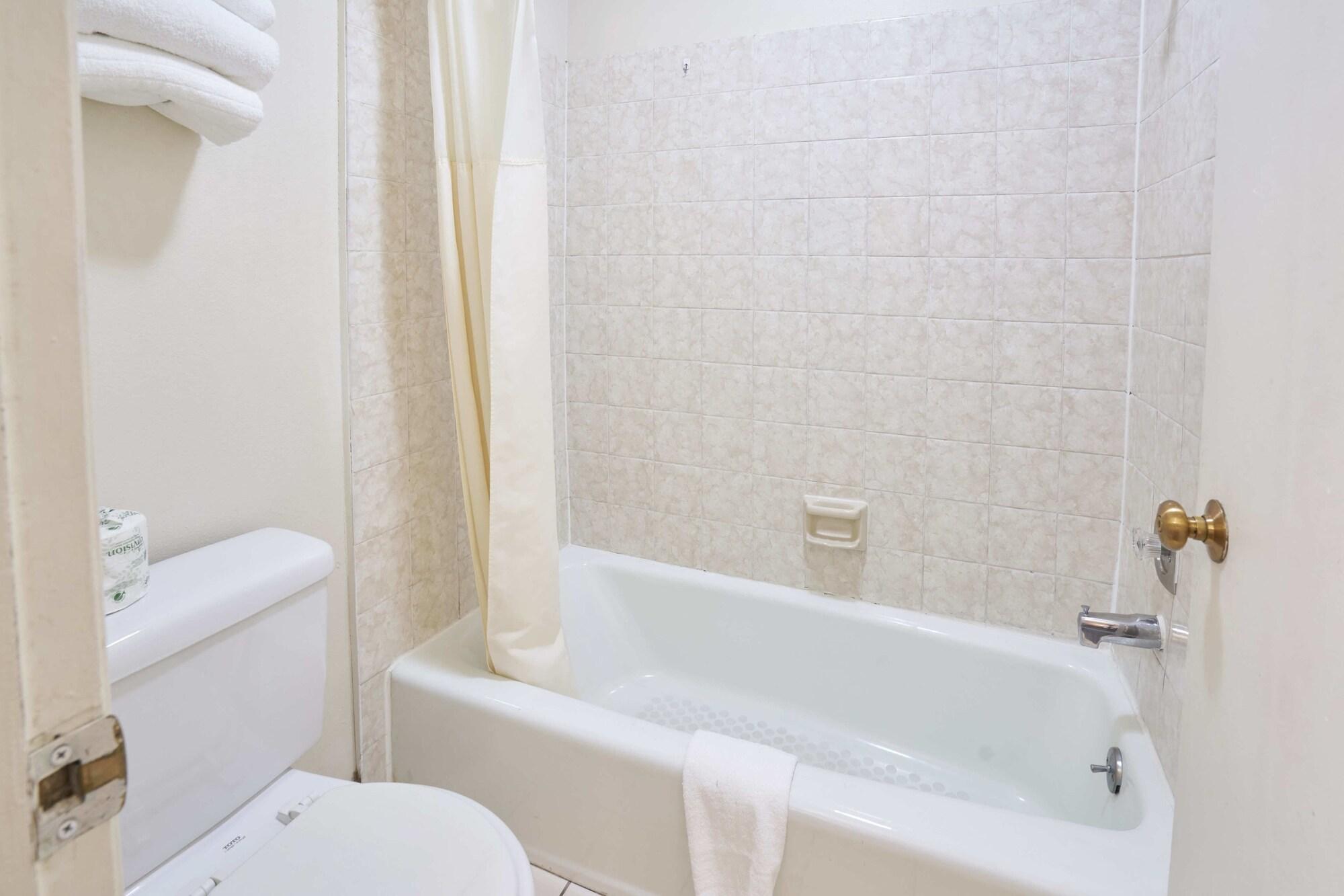 Inn Skyway -