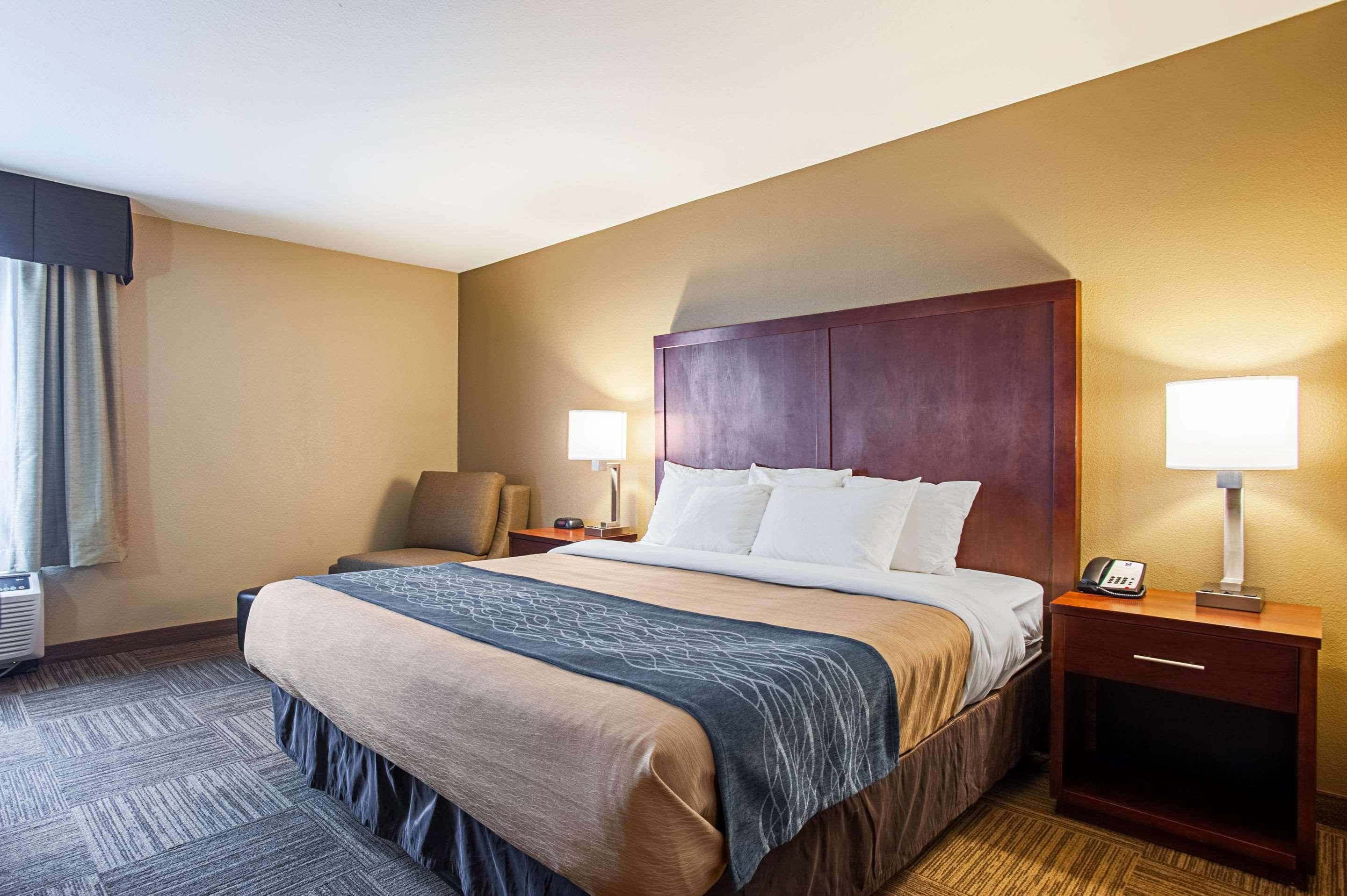 Comfort & Sea-tac Airport Hotel