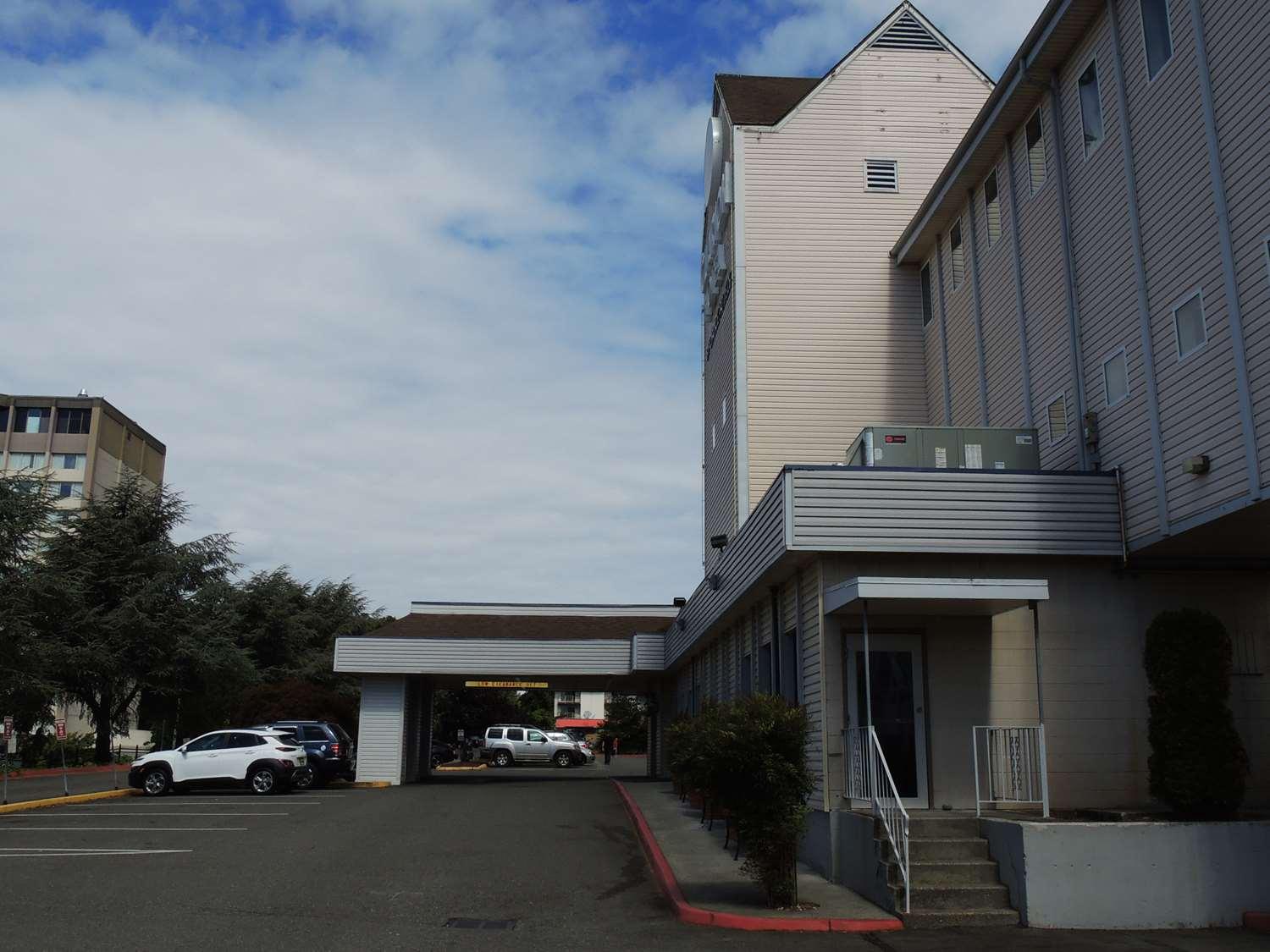 Surestay By Western Airport North Hotel SeaTac
