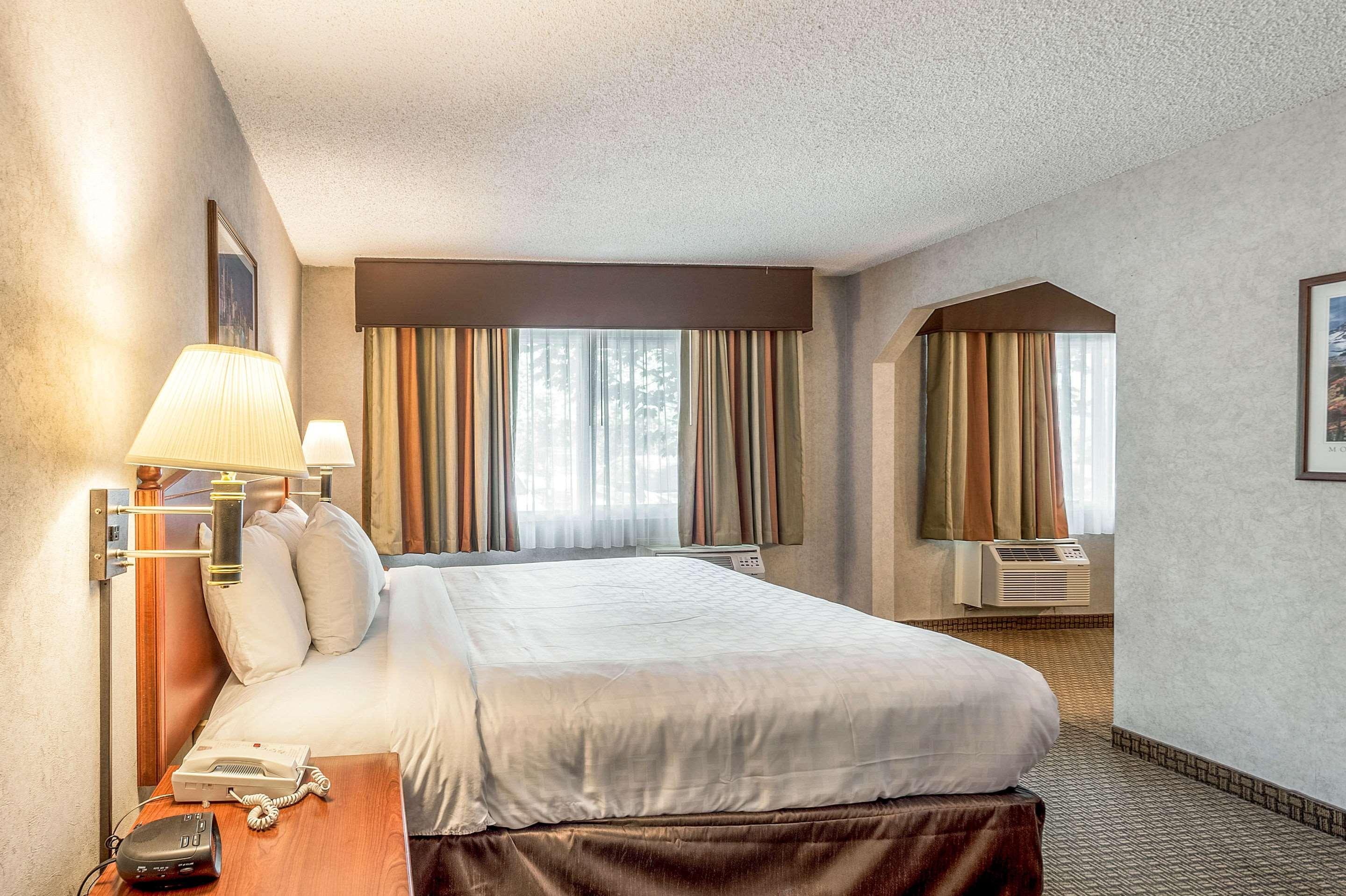 Hotel Surestay By Western Airport North