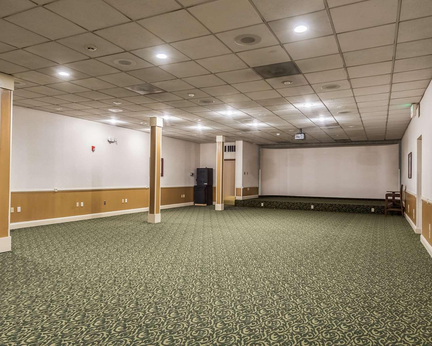 Hotel Surestay By Western Airport North