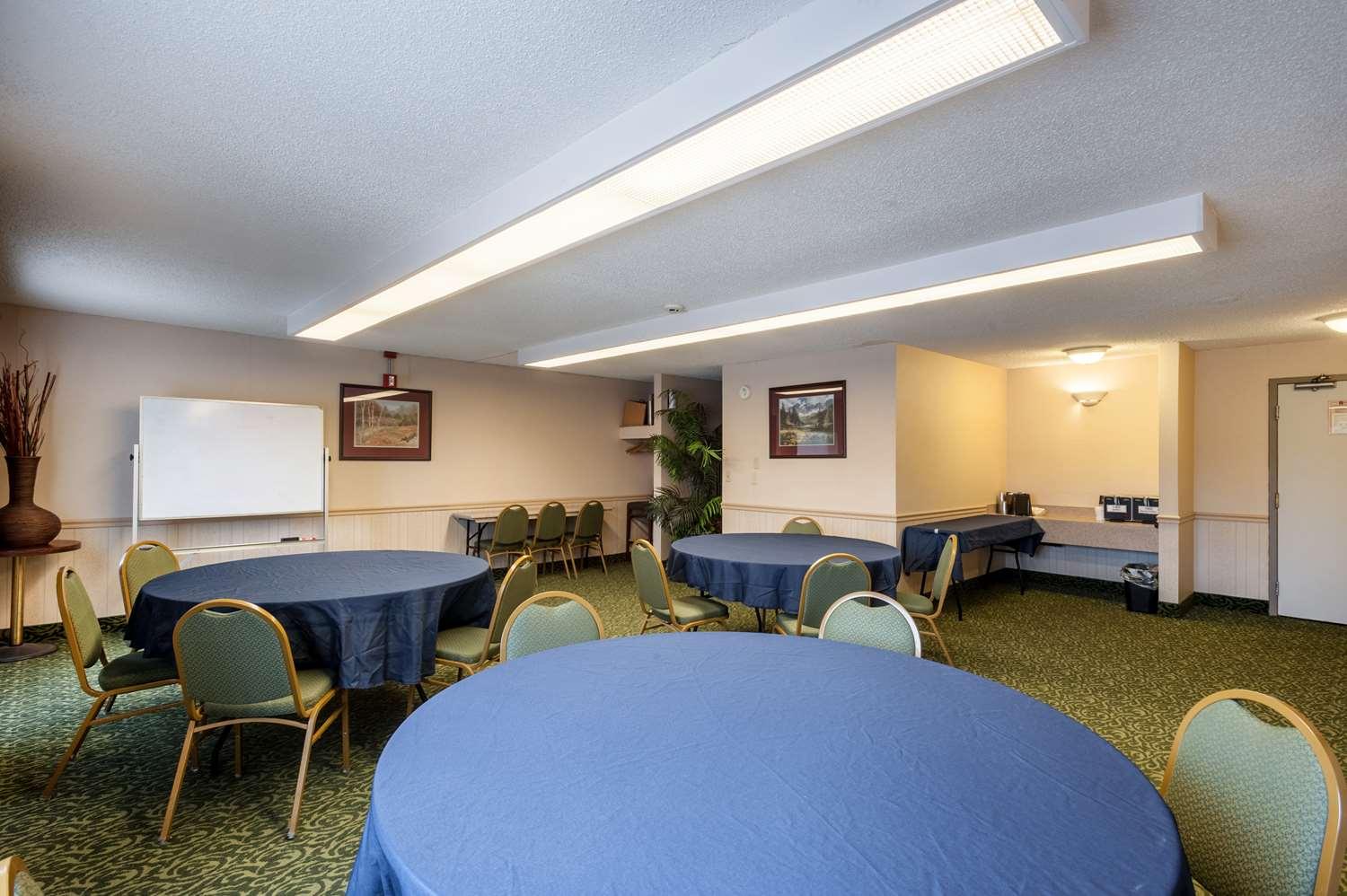 Hotel Surestay By Western Airport North