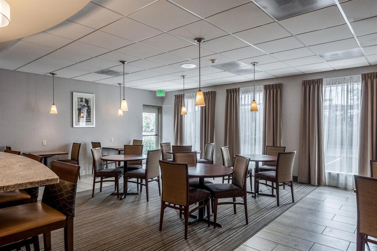 Hotel Surestay By Western Airport North