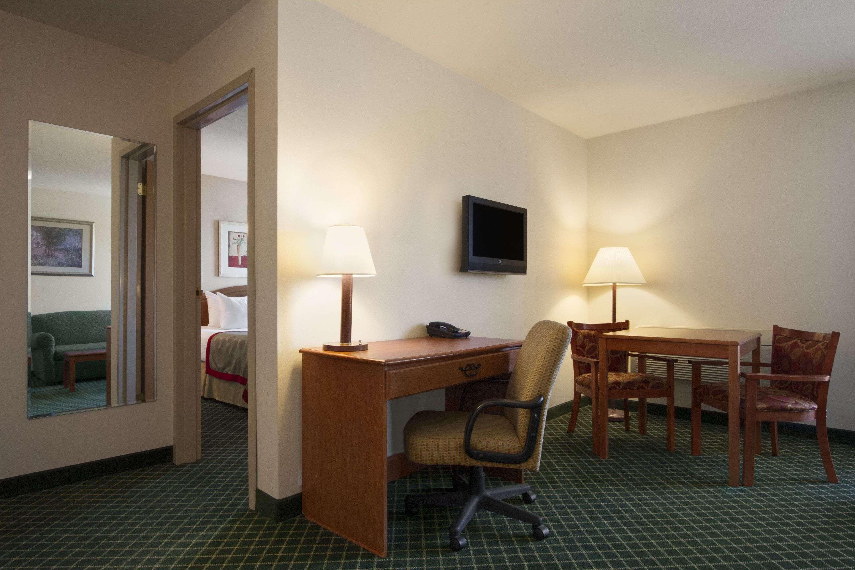 Ramada By Wyndham Airport Hotel