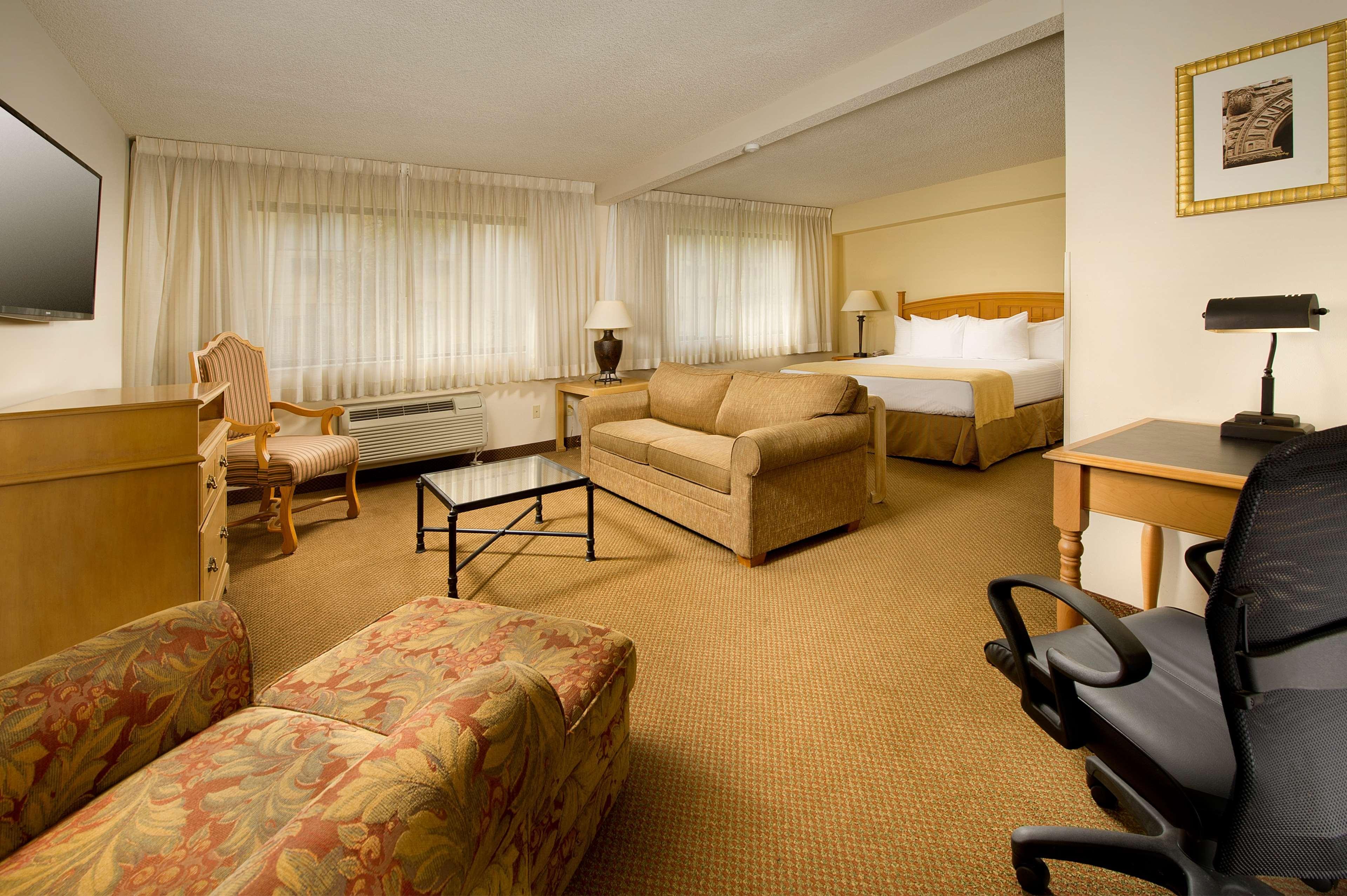 Western Seattle Airport 3*
