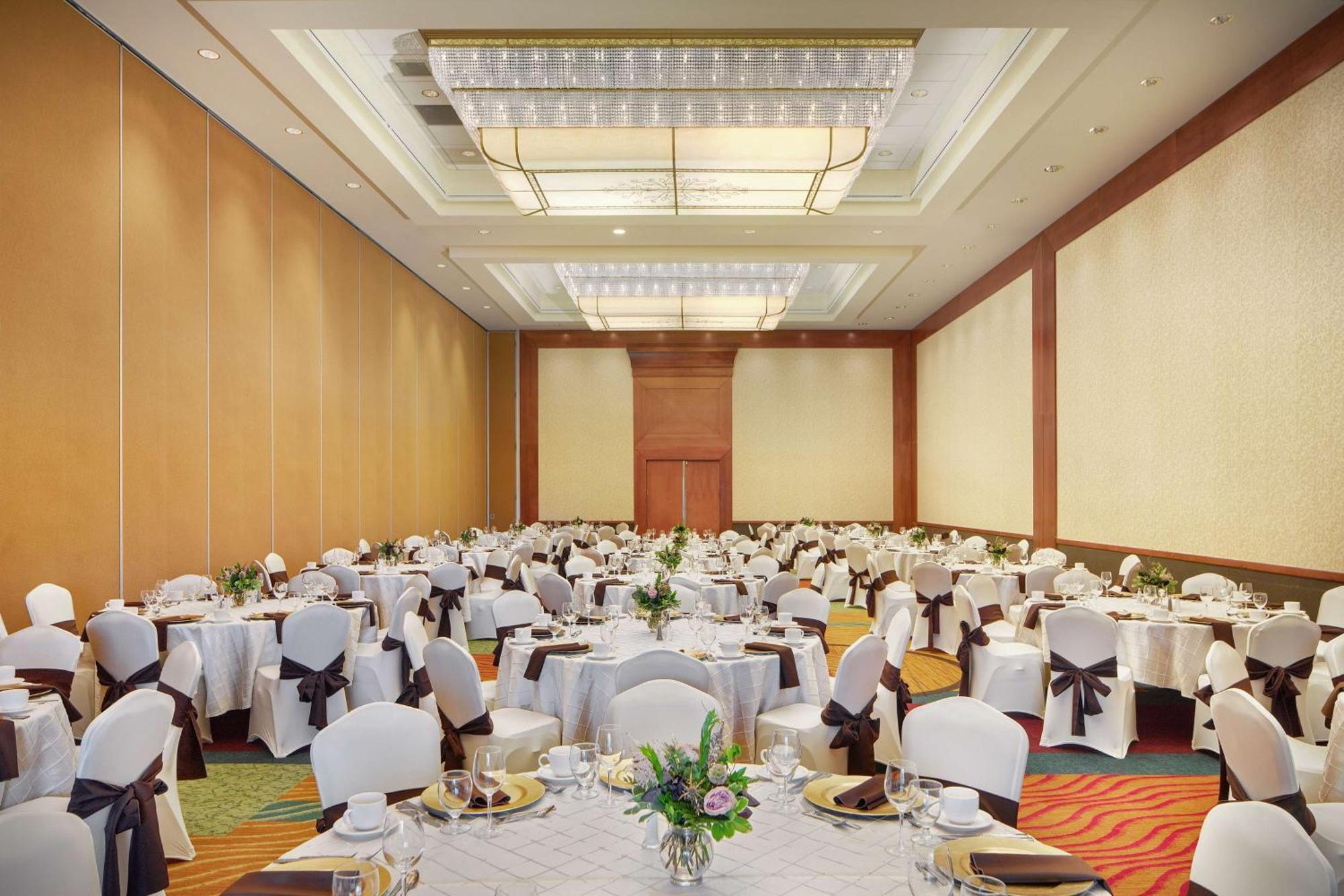 Hotel Hilton Seattle Airport & Conference Center 3*