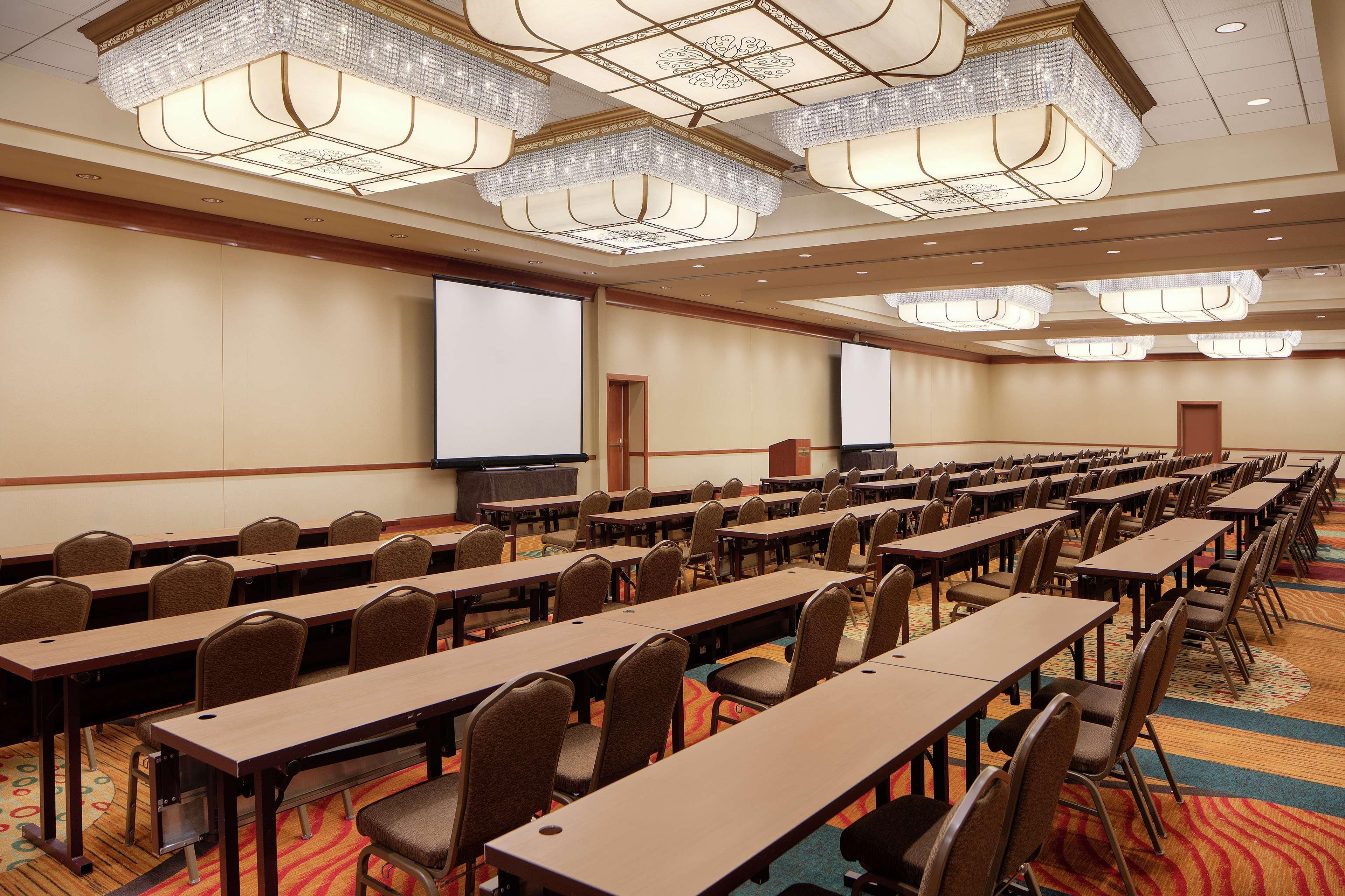 Hilton Seattle Airport & Conference Center SeaTac