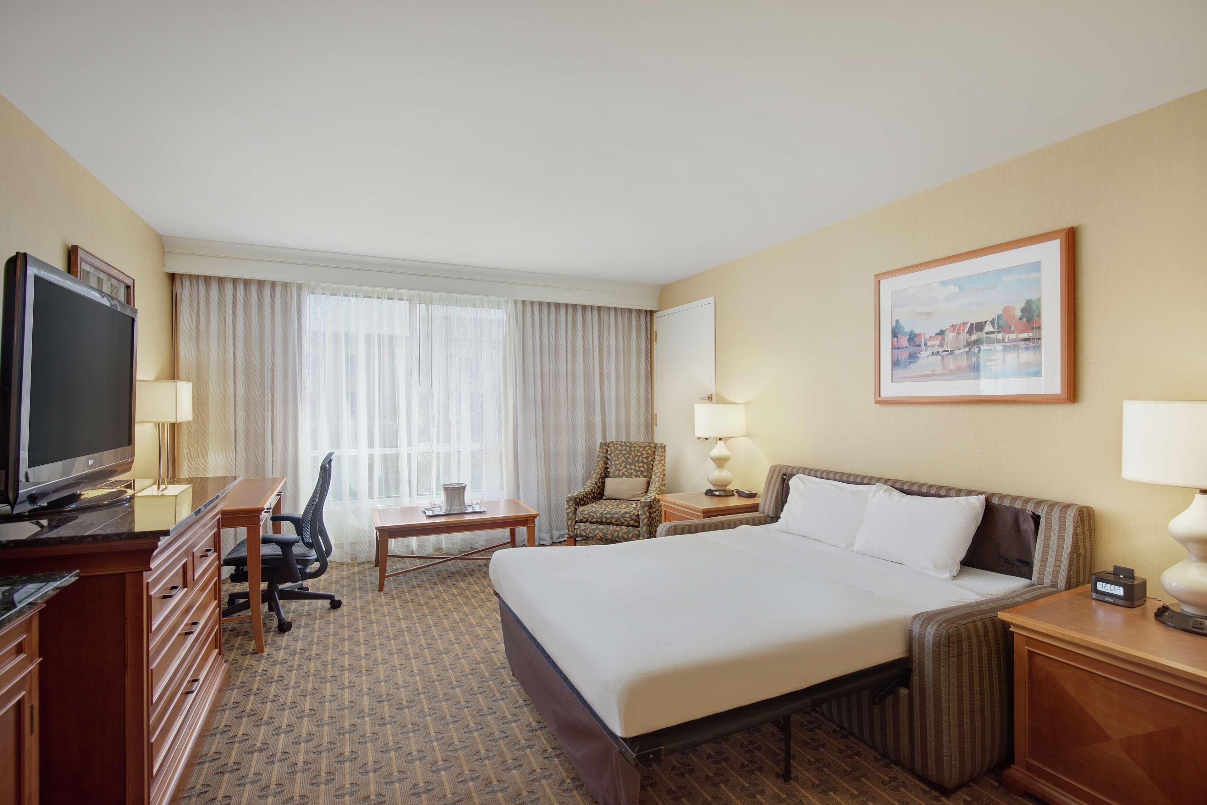 Hilton Seattle Airport & Conference Center Hotel SeaTac
