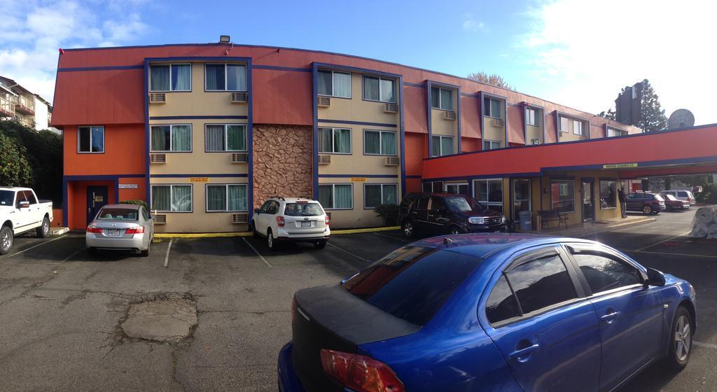 Motel Rodeway 2*