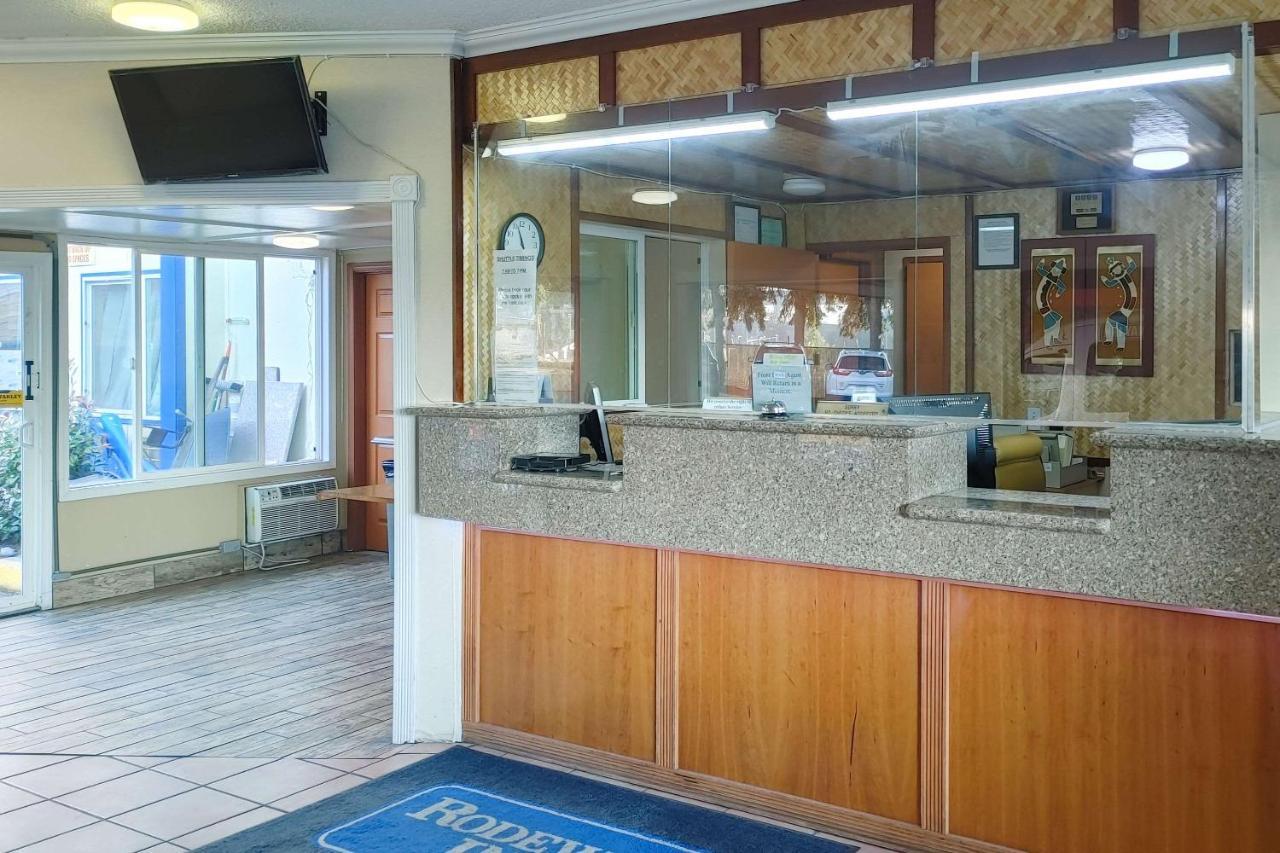 Motel Rodeway 2*