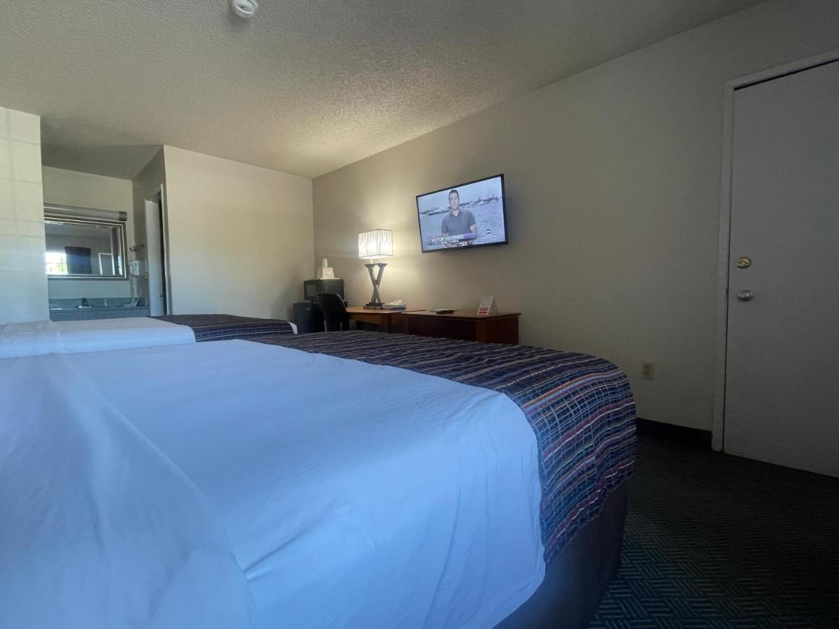 Skyway - 2* SeaTac