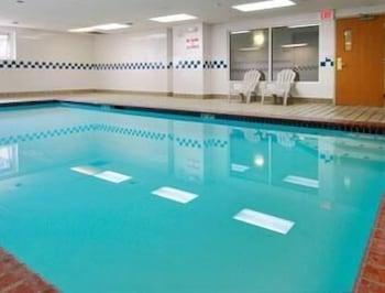 Ramada By Wyndham Airport Hotel 3*