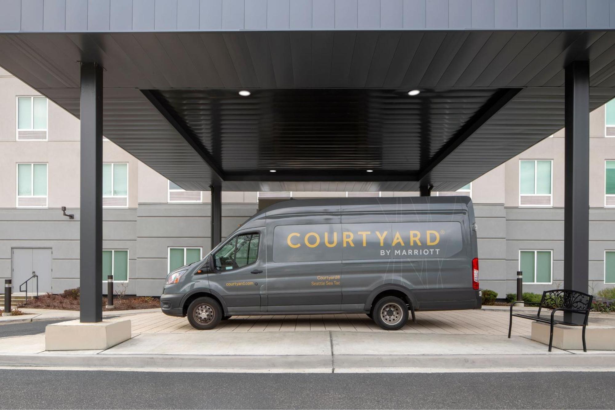 Courtyard By Marriott Seattle Airport Hotel SeaTac
