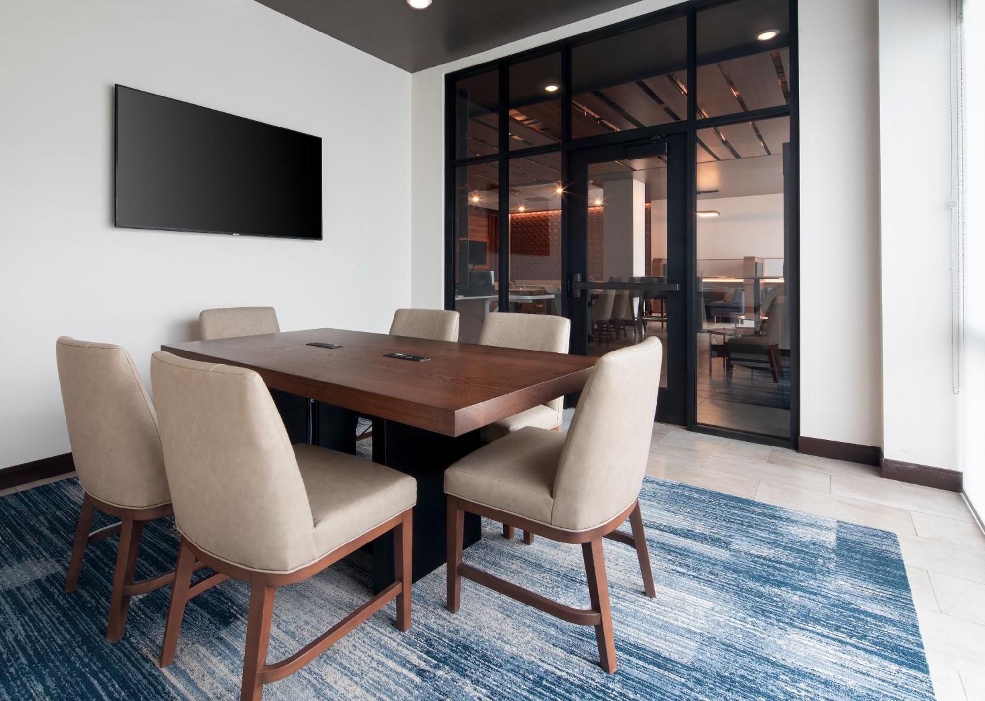 Courtyard By Marriott Seattle Airport Hotel 3*