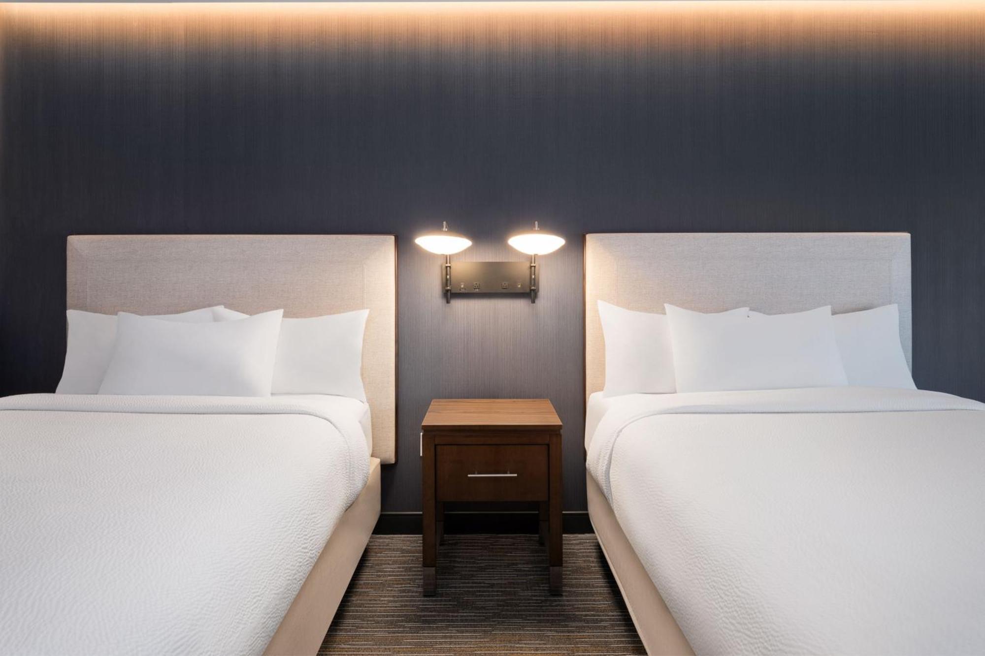 Courtyard By Marriott Seattle Airport Hotel 3*
