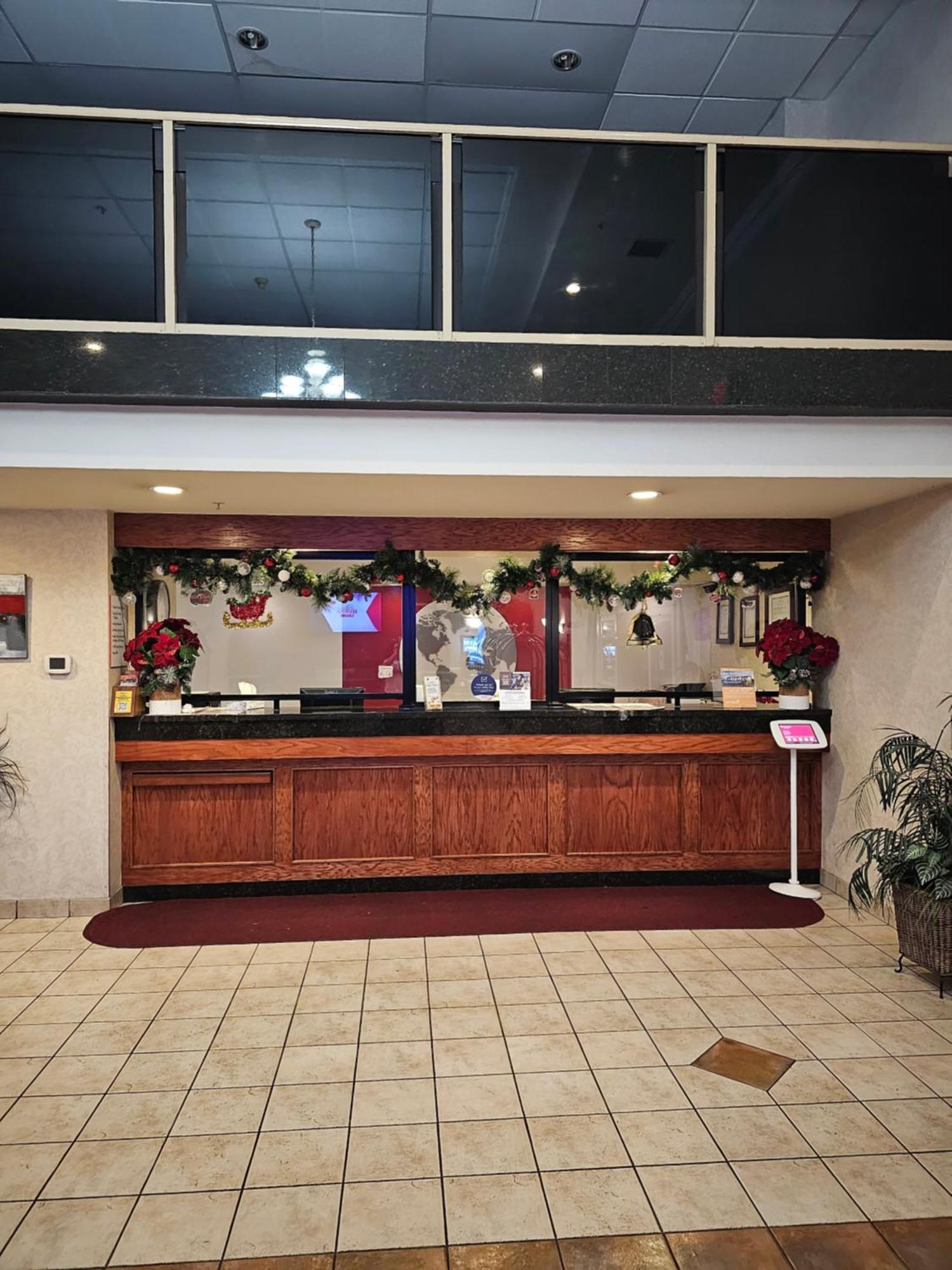 Hotel Ramada By Wyndham Airport SeaTac