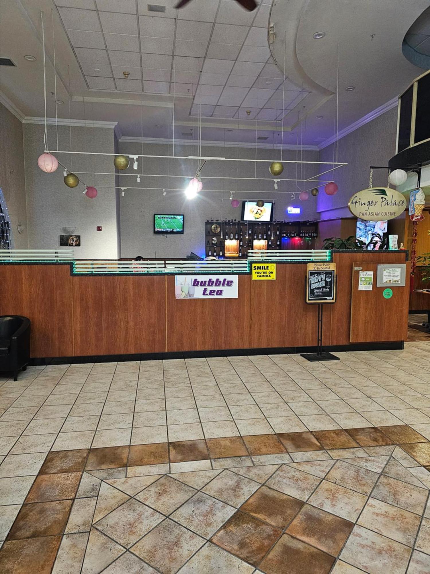 Hotel Ramada By Wyndham Airport 3*