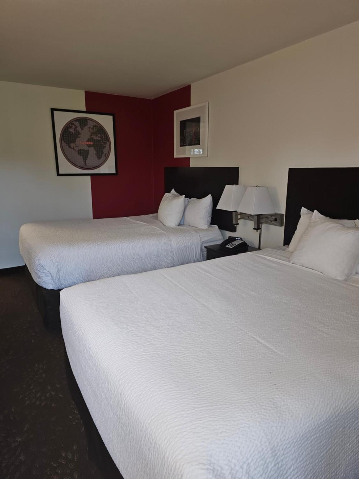 Hotel Ramada By Wyndham Airport
