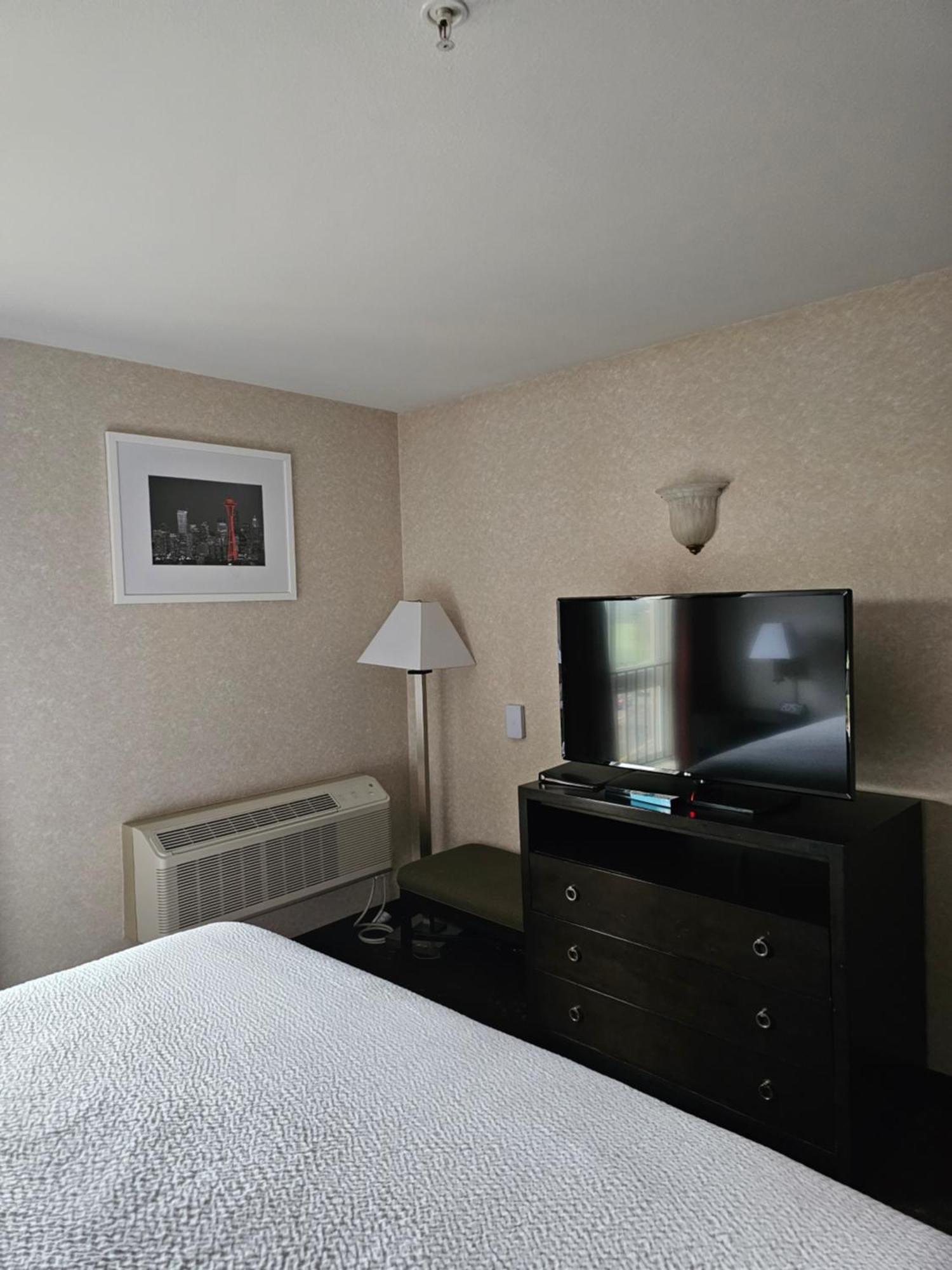 Hotel Ramada By Wyndham Airport SeaTac