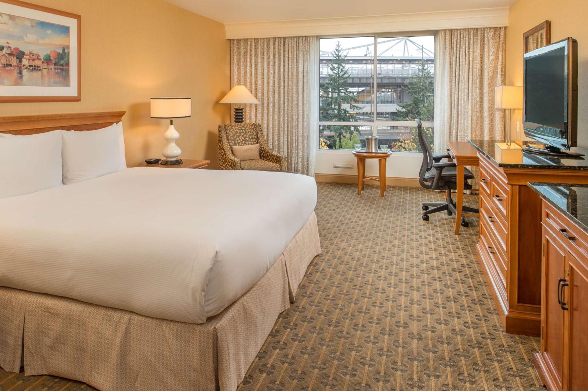 Hilton Seattle Airport & Conference Center Hotel 3*