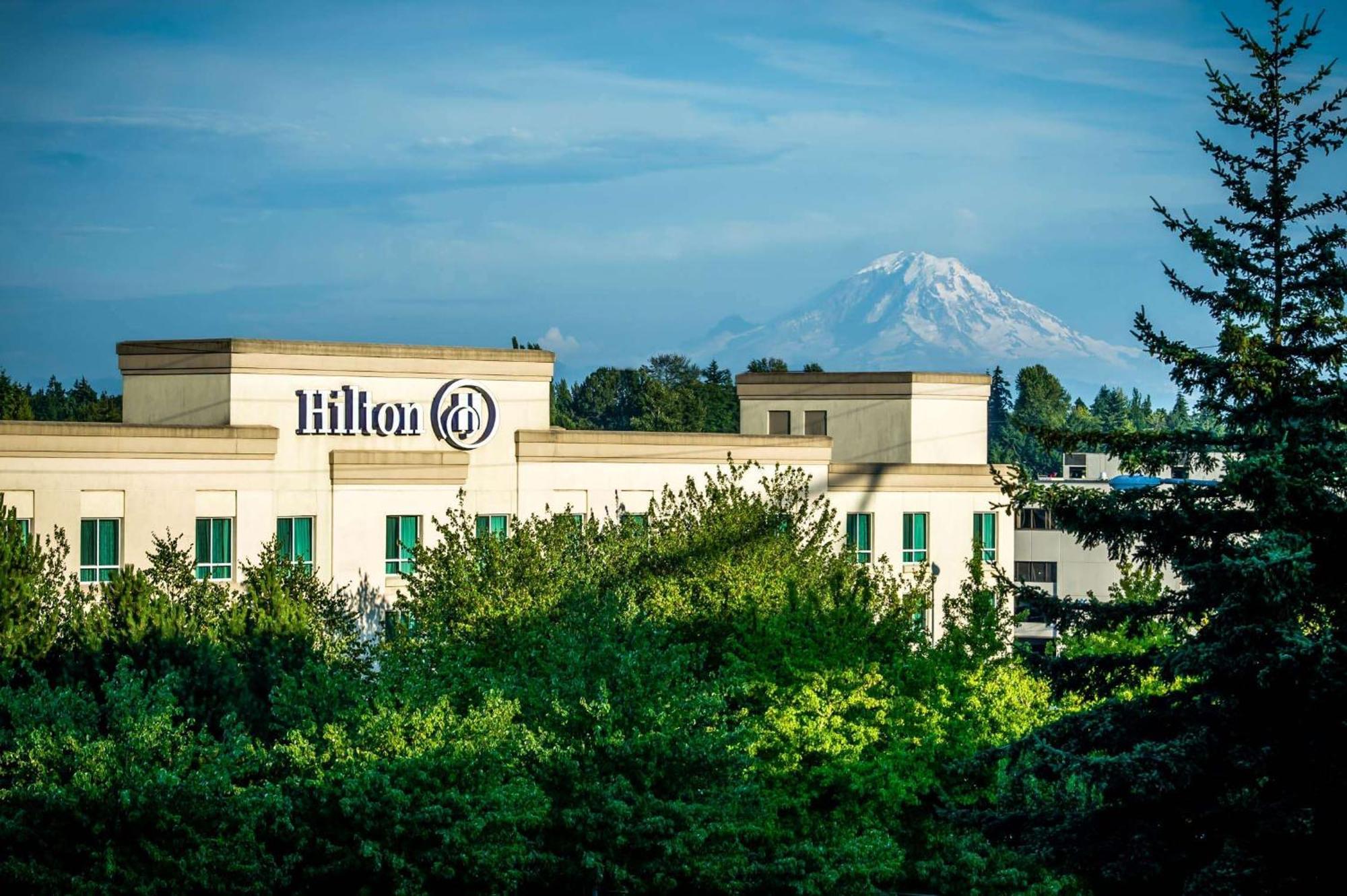 Hilton Seattle Airport & Conference Center 3*
