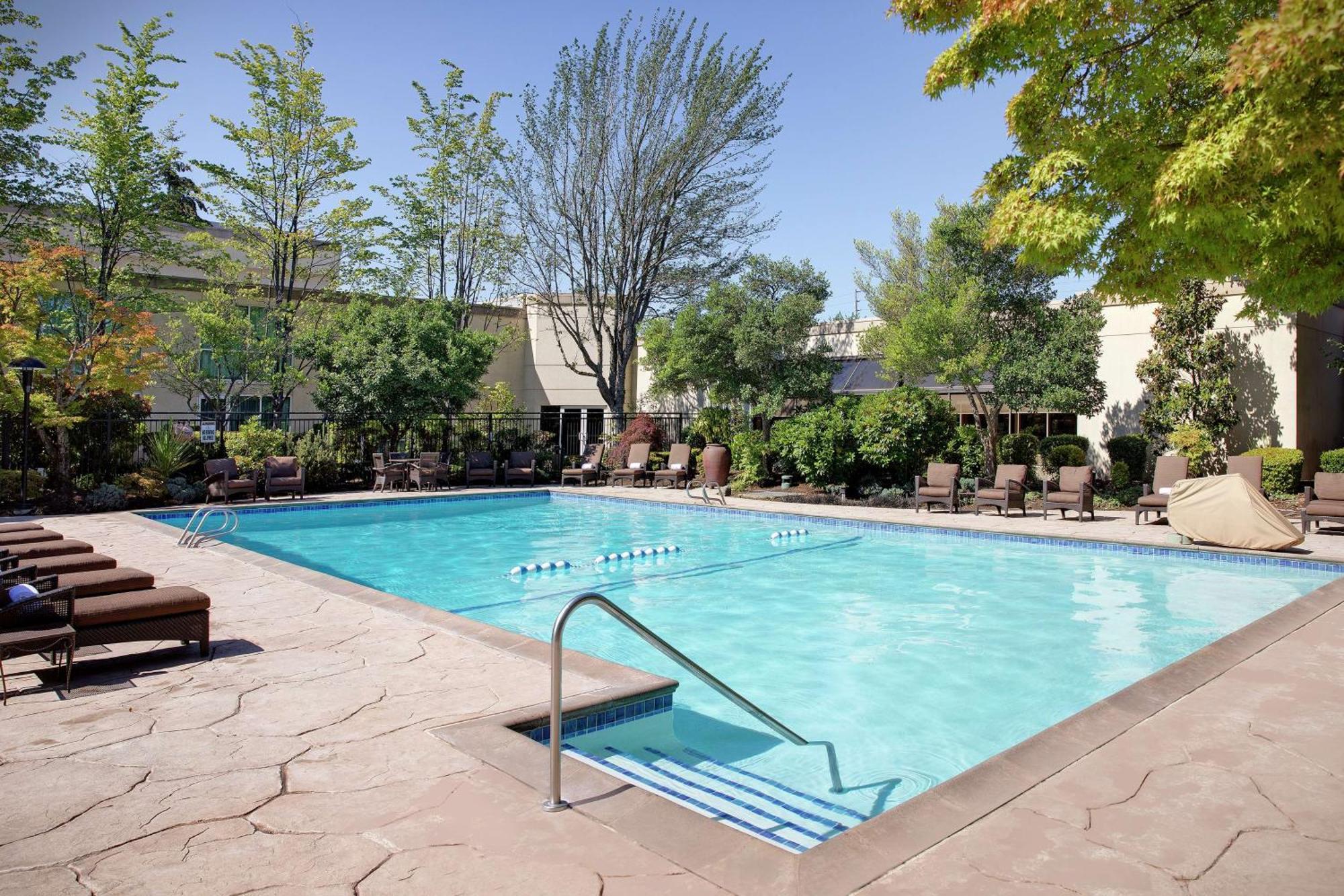Hilton Seattle Airport & Conference Center Hotel 3*