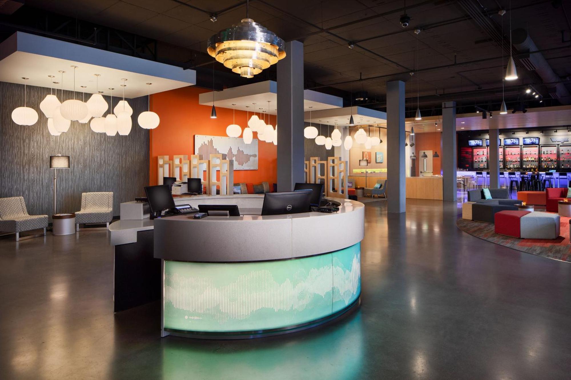 Hotel Aloft Seattle Sea-tac Airport 3*