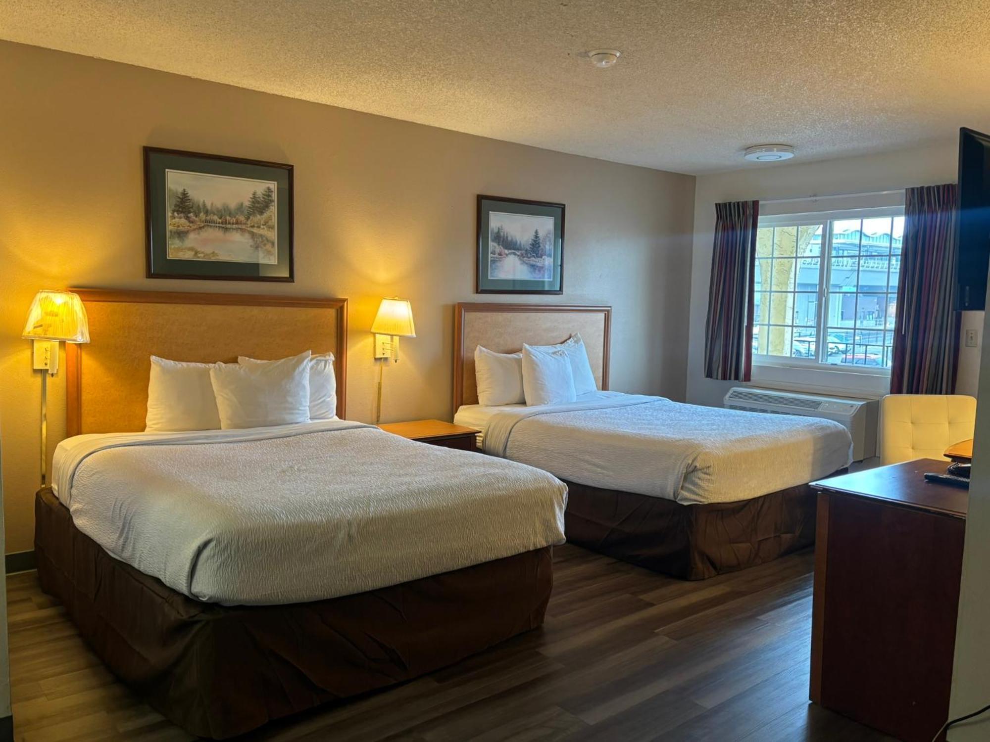 Skyway - Inn