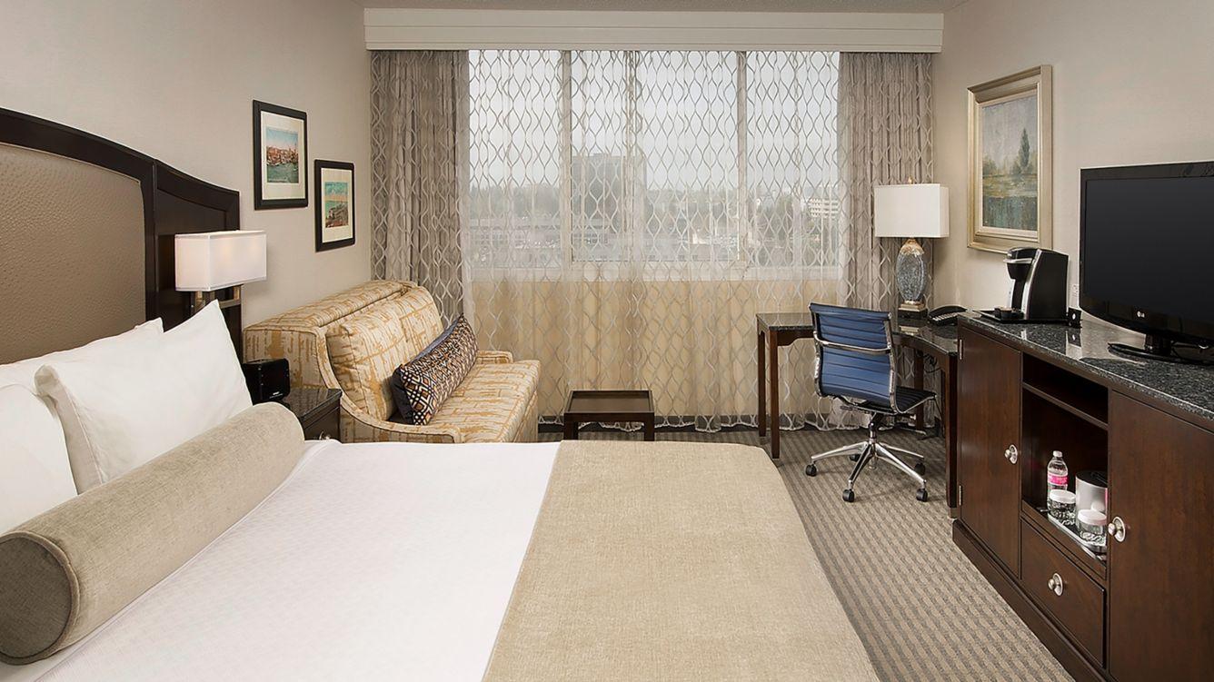 Skybridge Seattle Airport Hotel