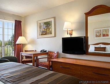 Hotel Ramada By Wyndham Airport