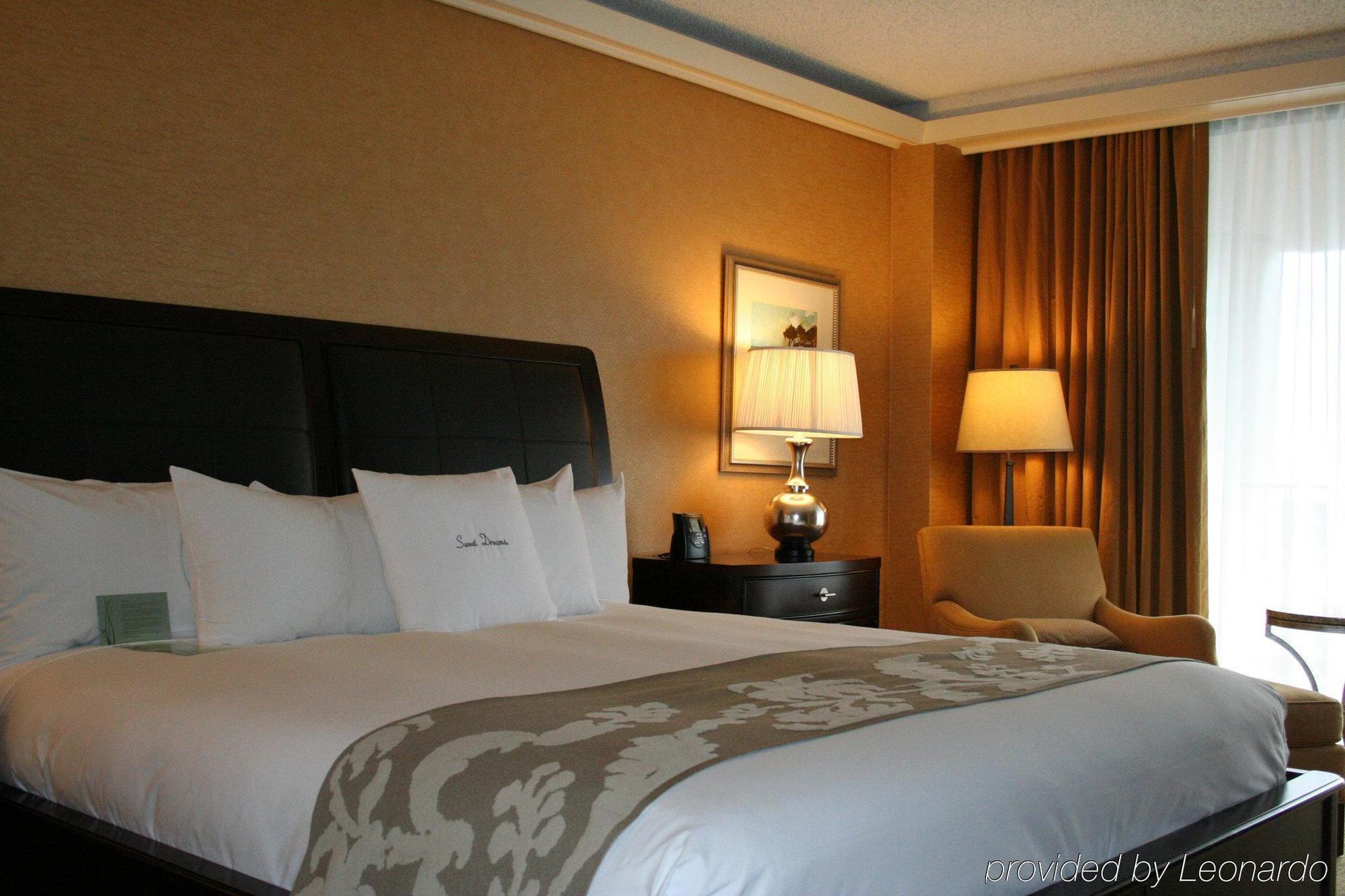 Doubletree By Hilton Seattle Airport