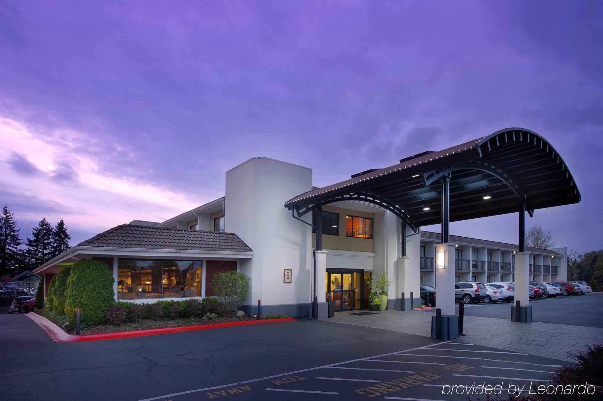 Western Seattle Airport 3*