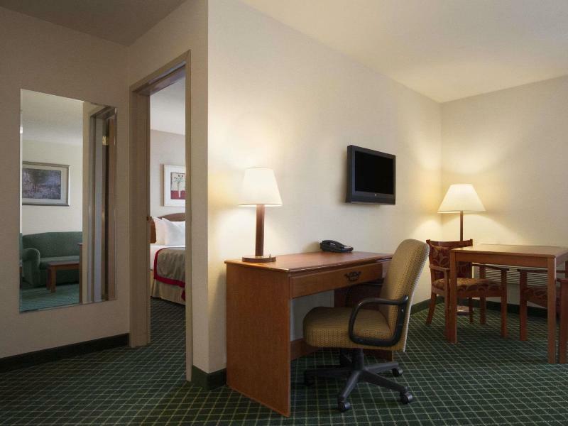 Ramada By Wyndham Airport