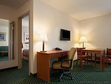 Hotel Ramada By Wyndham Airport 3*