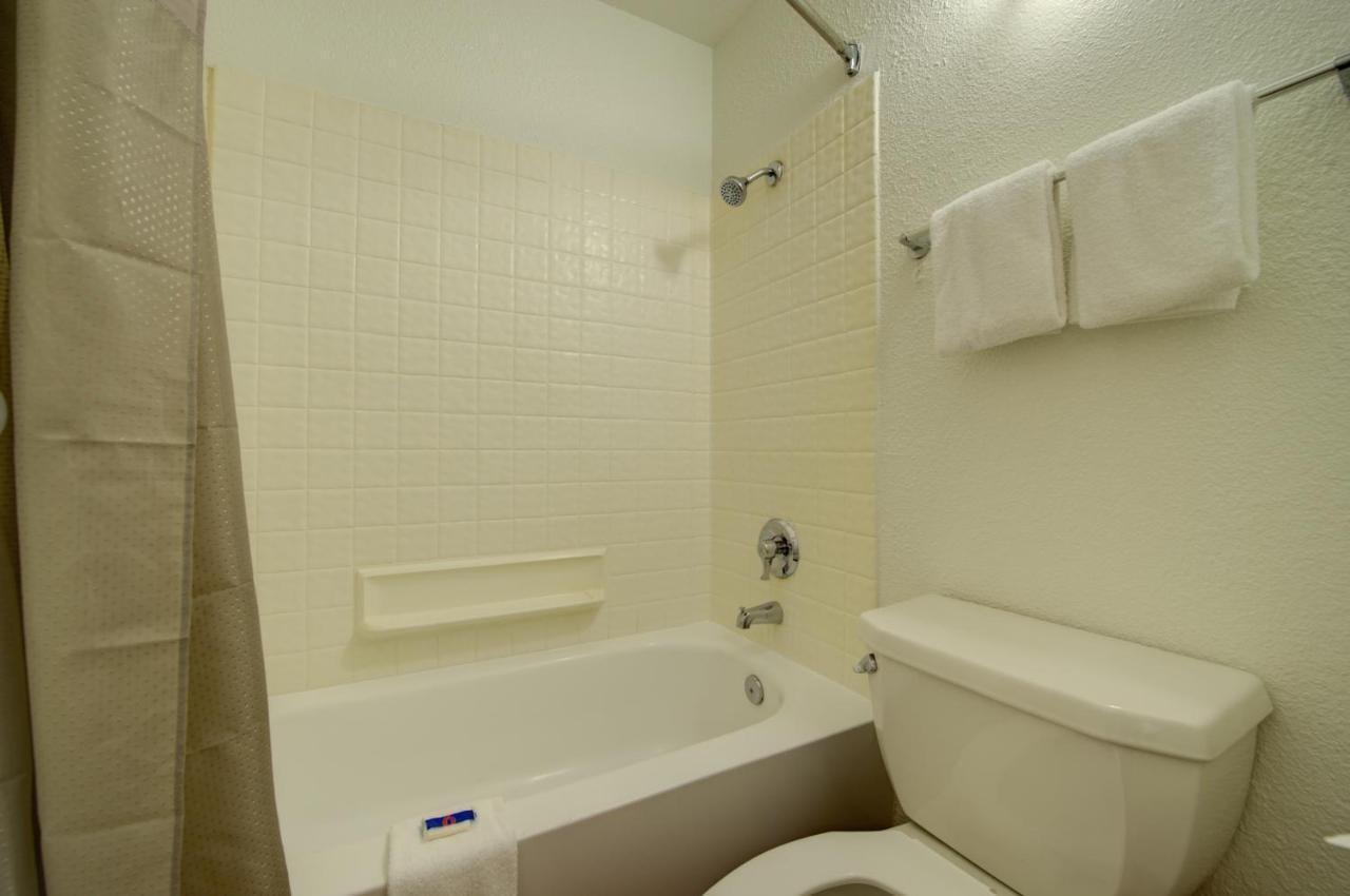 Hotel 6-seattle, Wa - Airport